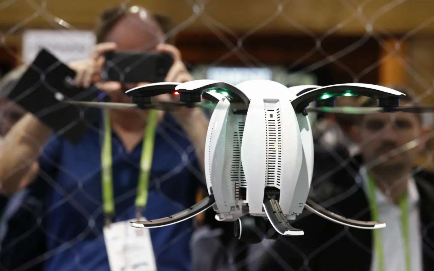 3218930-dron-powervision-na-miedzynarodowej.jpg