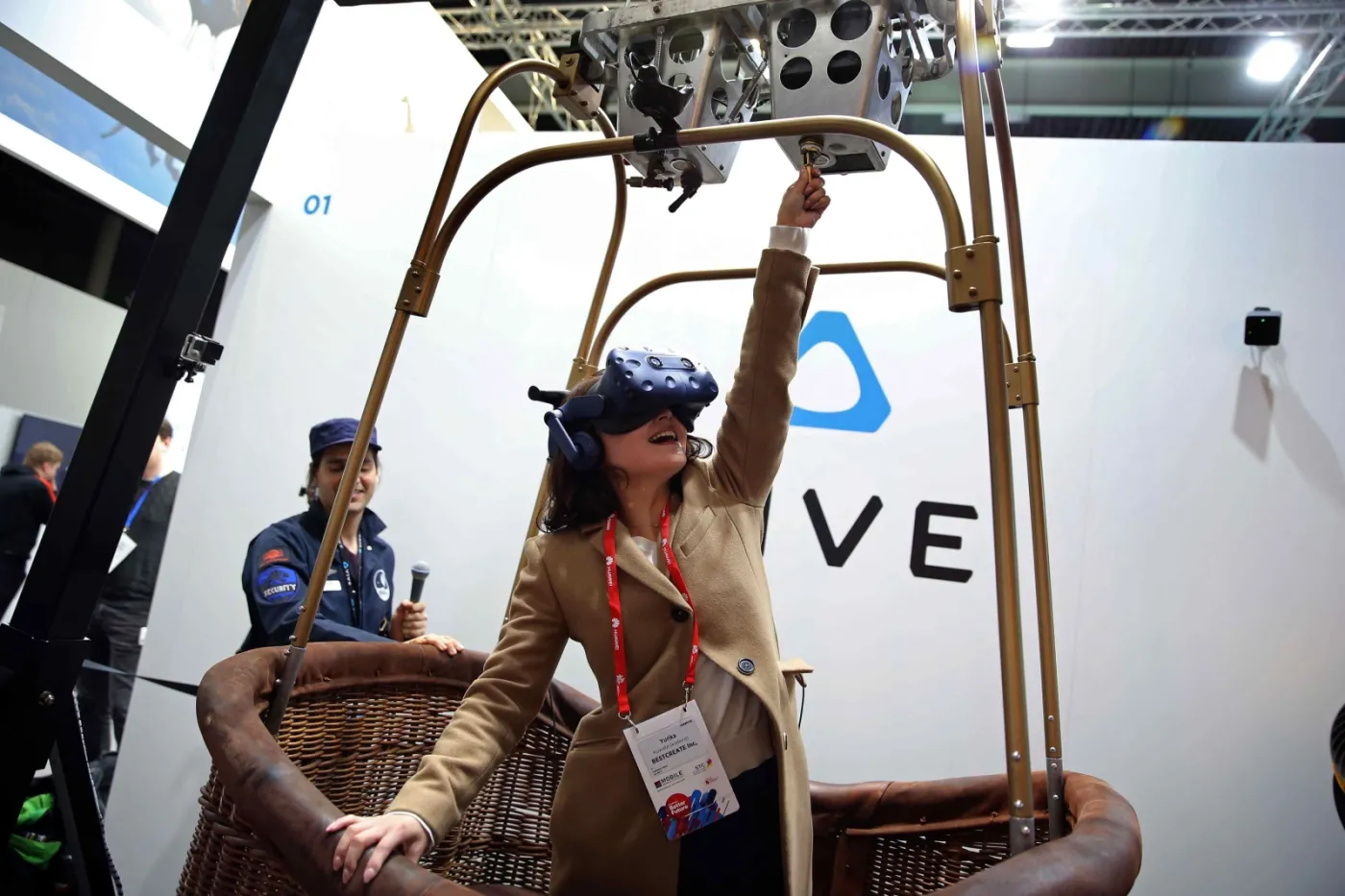 3268805-mobile-world-congress-odwiedzajacy.jpg