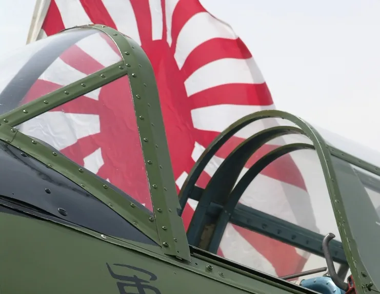 Kokpit japońskiego myśliwca Zero, fot. Anthony Berenyi 