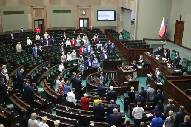 W Sejmie dyskusja nad wnioskiem o wotum nieufności wobec szefa MSWiA