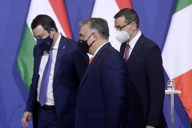 PO: Porozumiewanie się z Orbanem i Salvinim sprzeczne z polską racją stanu
