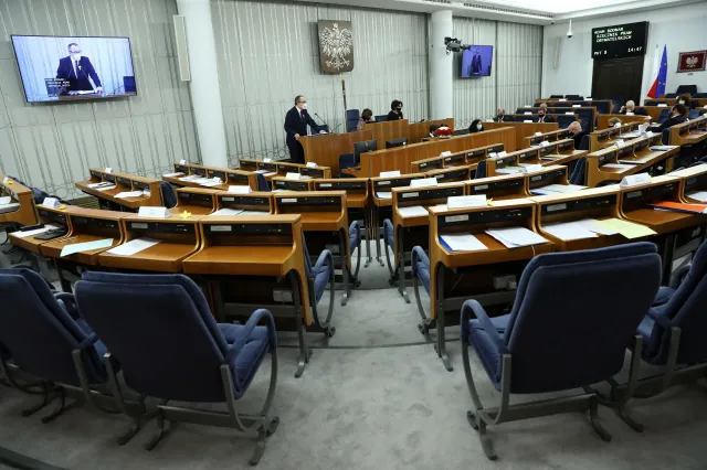 Przedstawiciele większości senackiej: Wróblewski nie przejdzie w Senacie