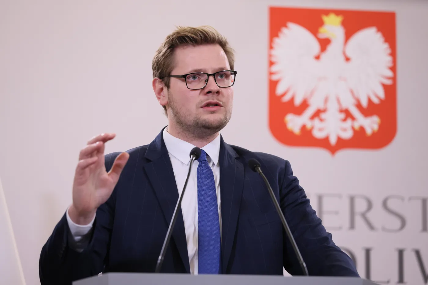 Woś: Krajowy Rejestr Zadłużonych ułatwi obsługę postępowań [WYWIAD]