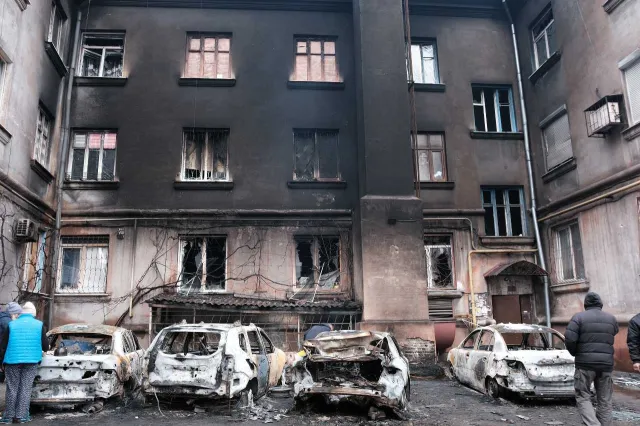 Oblężony Mariupol coraz bardziej przypomina getto