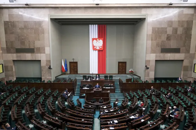 Sejm uchwalił nowelizację ustawy o SN. Od tego zależy odblokowanie środków z KPO
