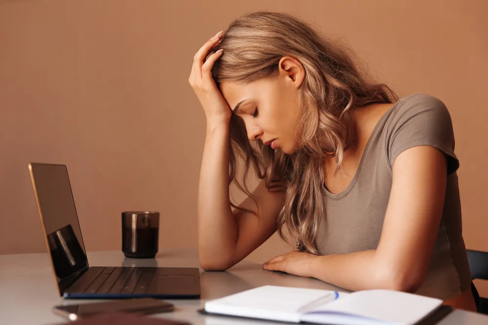 Problemy z wolnym od pracy z powodu siły wyższej. Czego może żądać pracodawca?