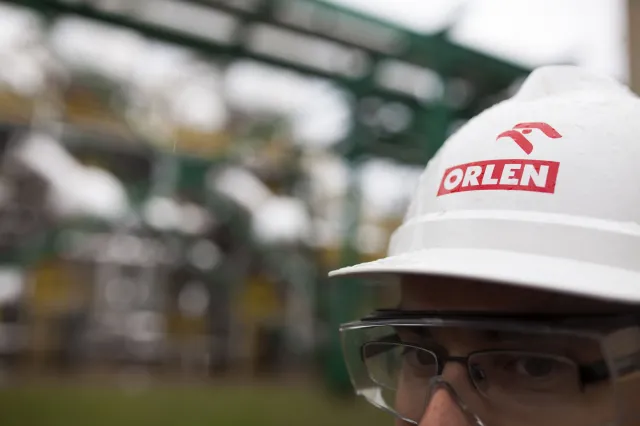 Spółki skarbu państwa nadzorują nowi ministrowie. Kto nadzoruje Orlen?