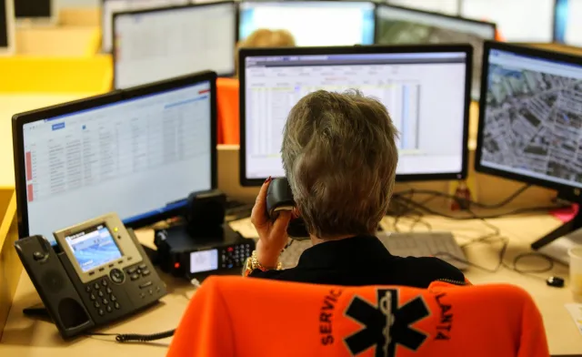 Zgłoszenie na numer alarmowy to nie materiał na reklamę. Eksperci krytykują pomysł udostępniania zapisów rozmów