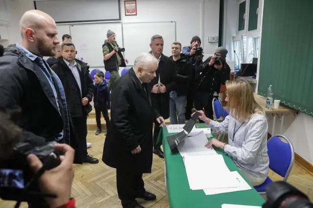 Skwieciński: Polityczna przemoc niebezpiecznie blisko