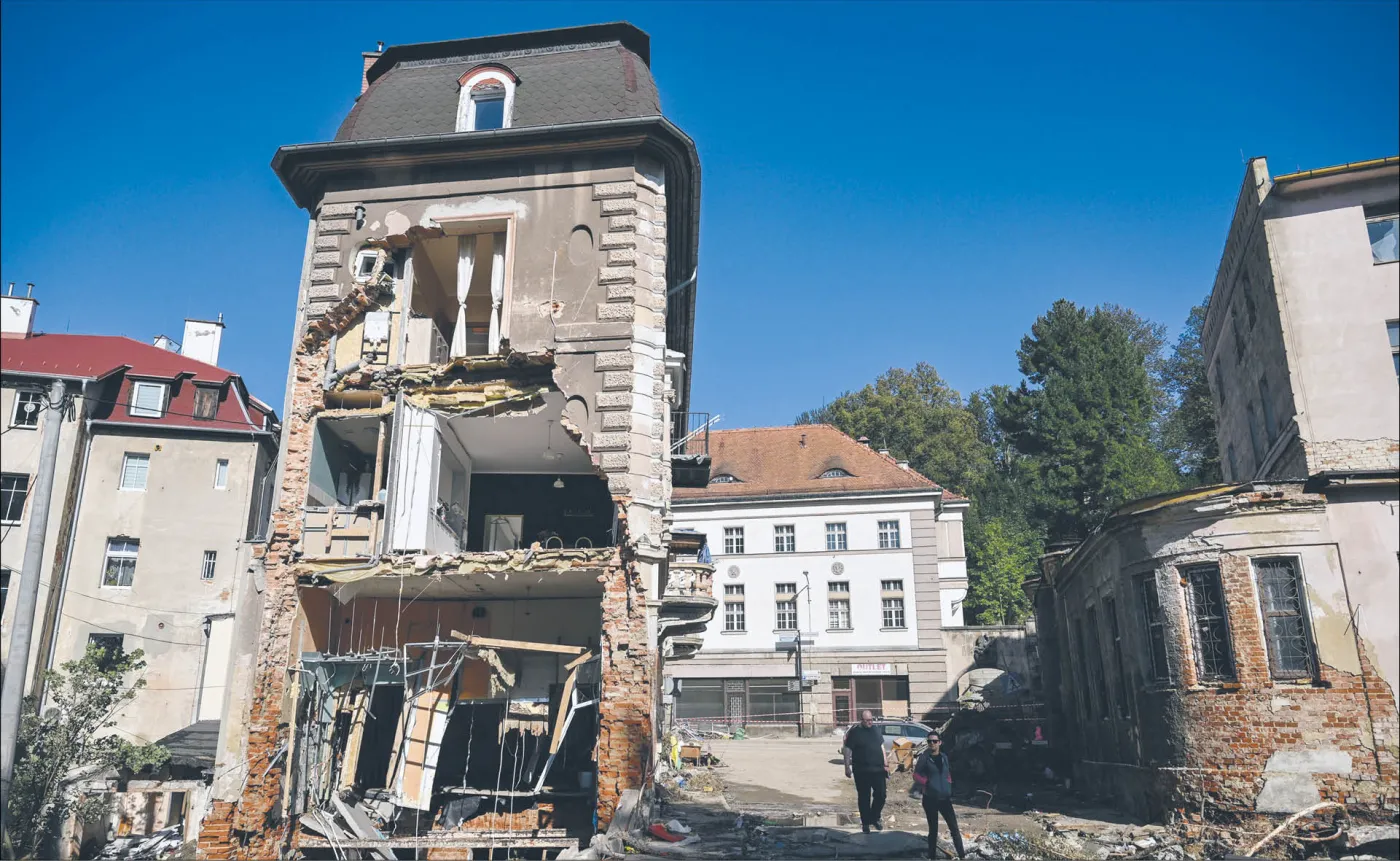Odbudowa domów po powodzi. Wsparcie obejmie tylko "części mieszkalne"
