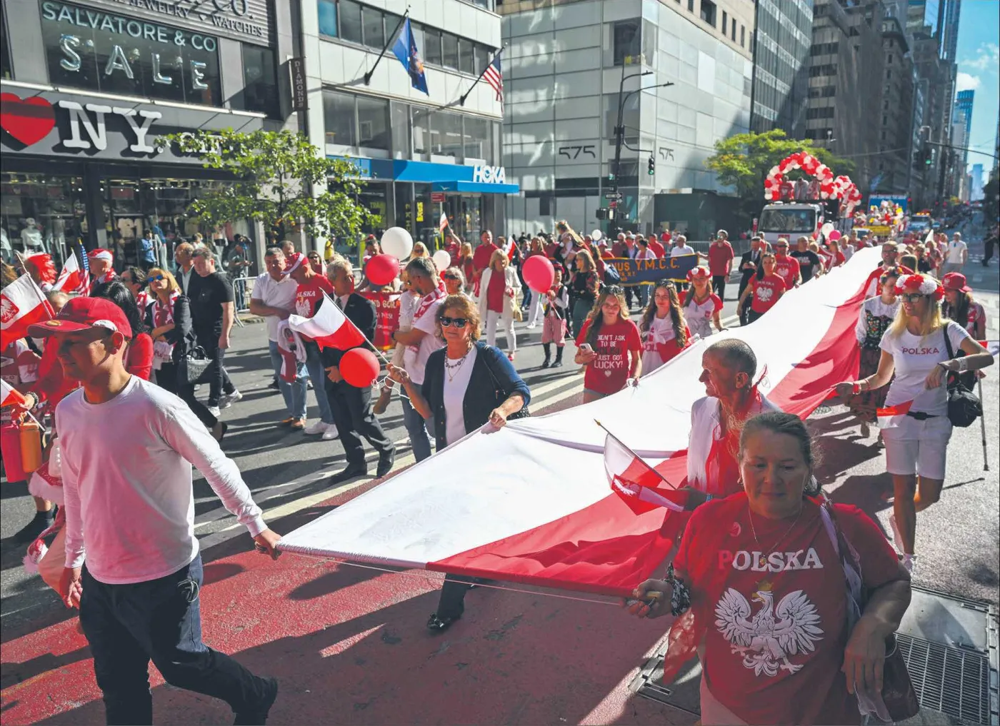 Polacy nie chcą już emigrować do USA [SONDAŻ DGP]