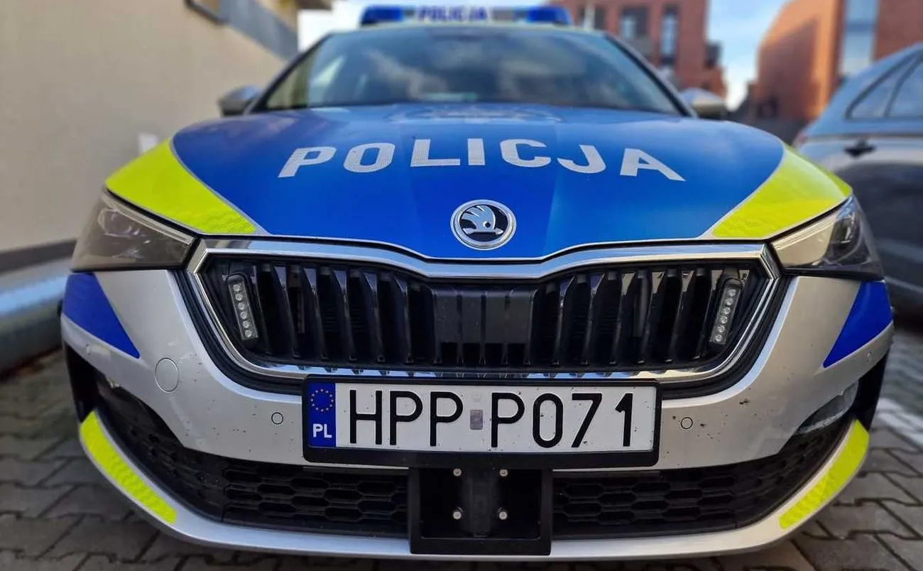 Policja, NIK i skarbówka zamieszane w przekręty: zarzuty dla prawnika w sprawie grupy przestępczej