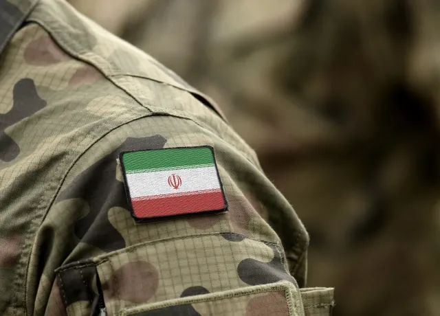 Iran na krawędzi: dziesiątki ofiar i tysiące zatrzymanych. USA zapowiada interwencję zbrojną