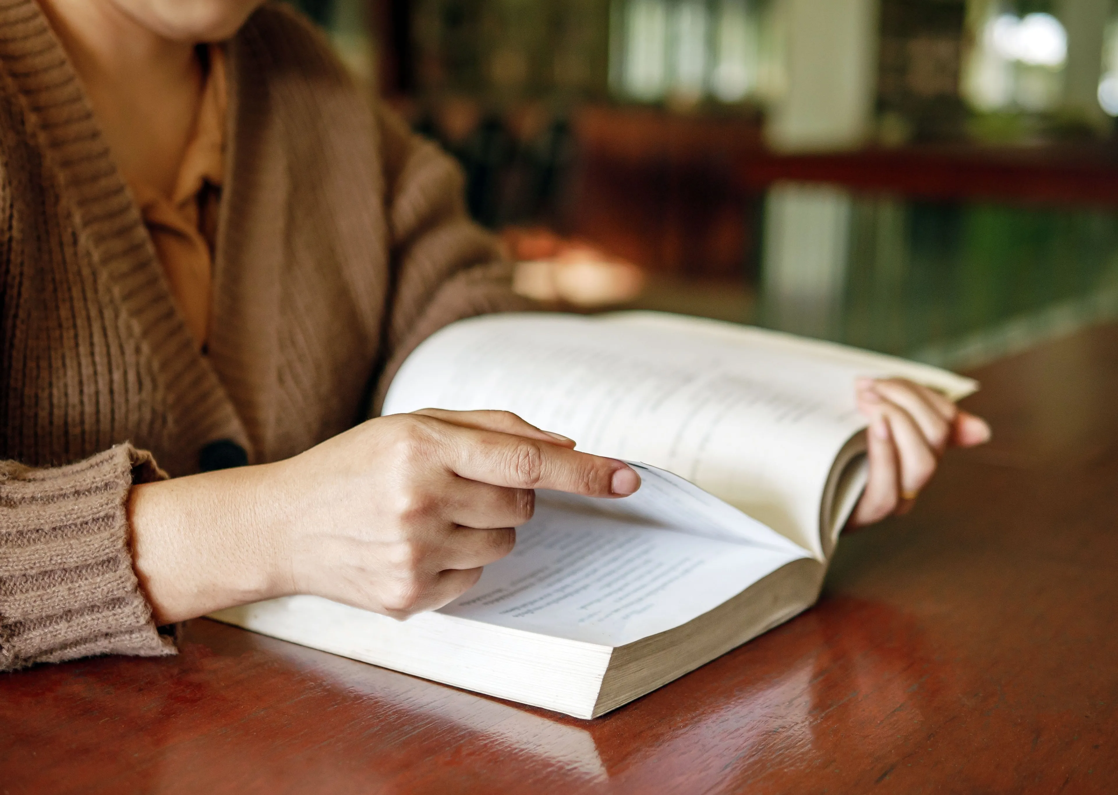 Twórcy apelują do parlamentarzystów: zarobek pisarza nie wystarcza choćby na jednorazowy bilet tramwajowy. Co dalej z ustawą o ochronie rynku książki?