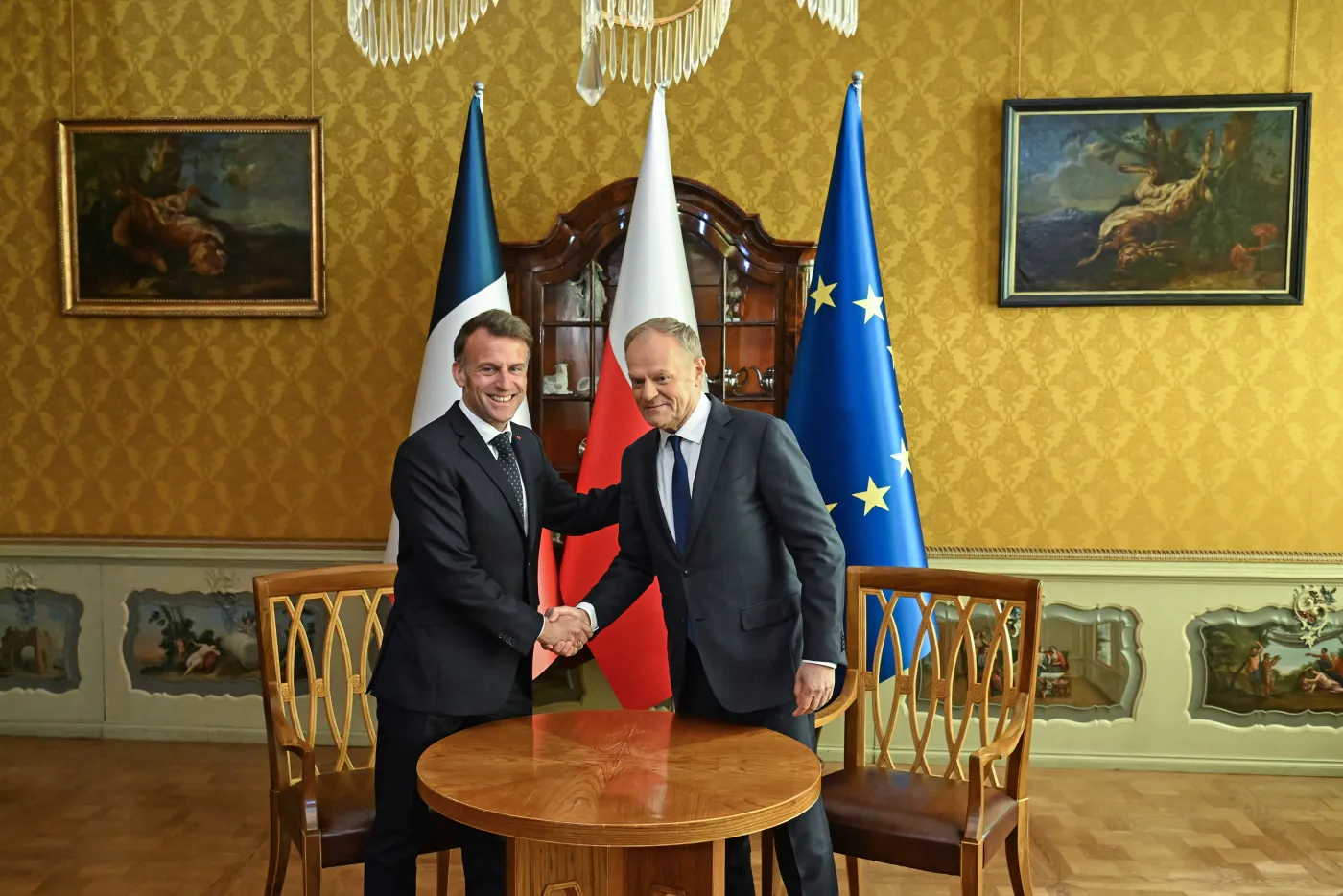 Donald Tusk, Emmanuel Macron