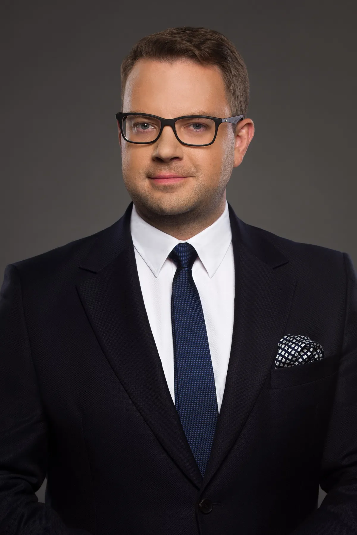 Krzysztof Koźmiński – profesor Uniwersytetu Warszawskiego, kierownik Zakładu Ekonomicznej Analizy Prawa, kierownik Centrum Oceny Skutków Regulacji, radca prawny, partner zarządzający kancelarii Jabłoński Koźmiński i Wspólnicy.