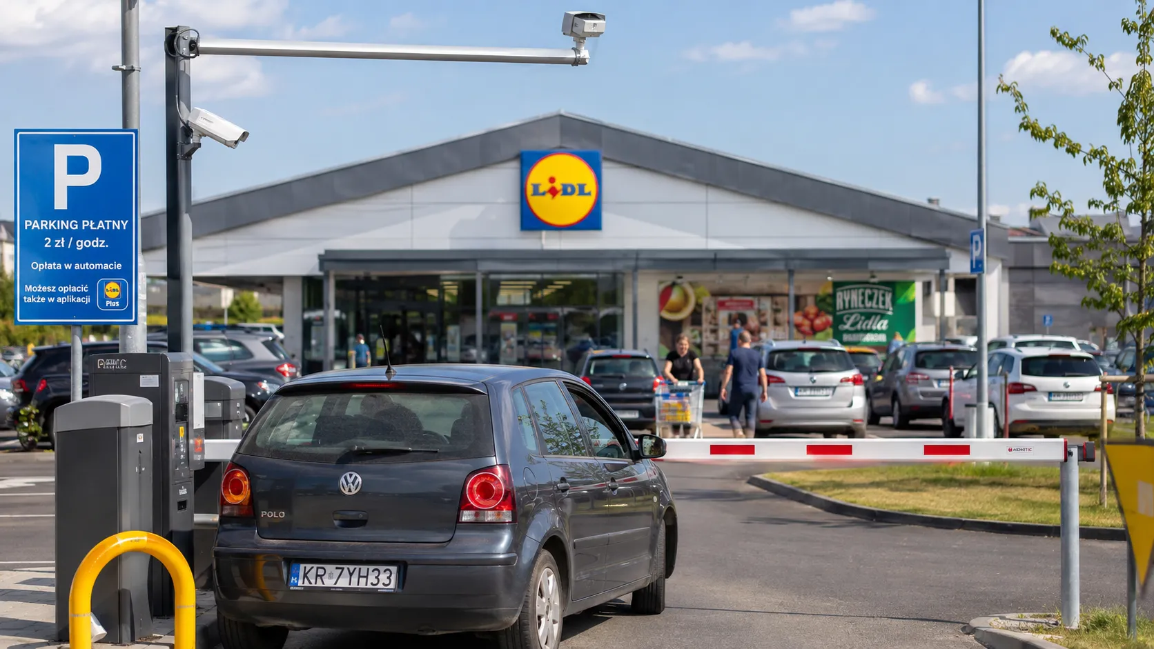 Duża zmiana przed Biedronką i Lidlem. Kierowcy gwałtownie ją zauważą