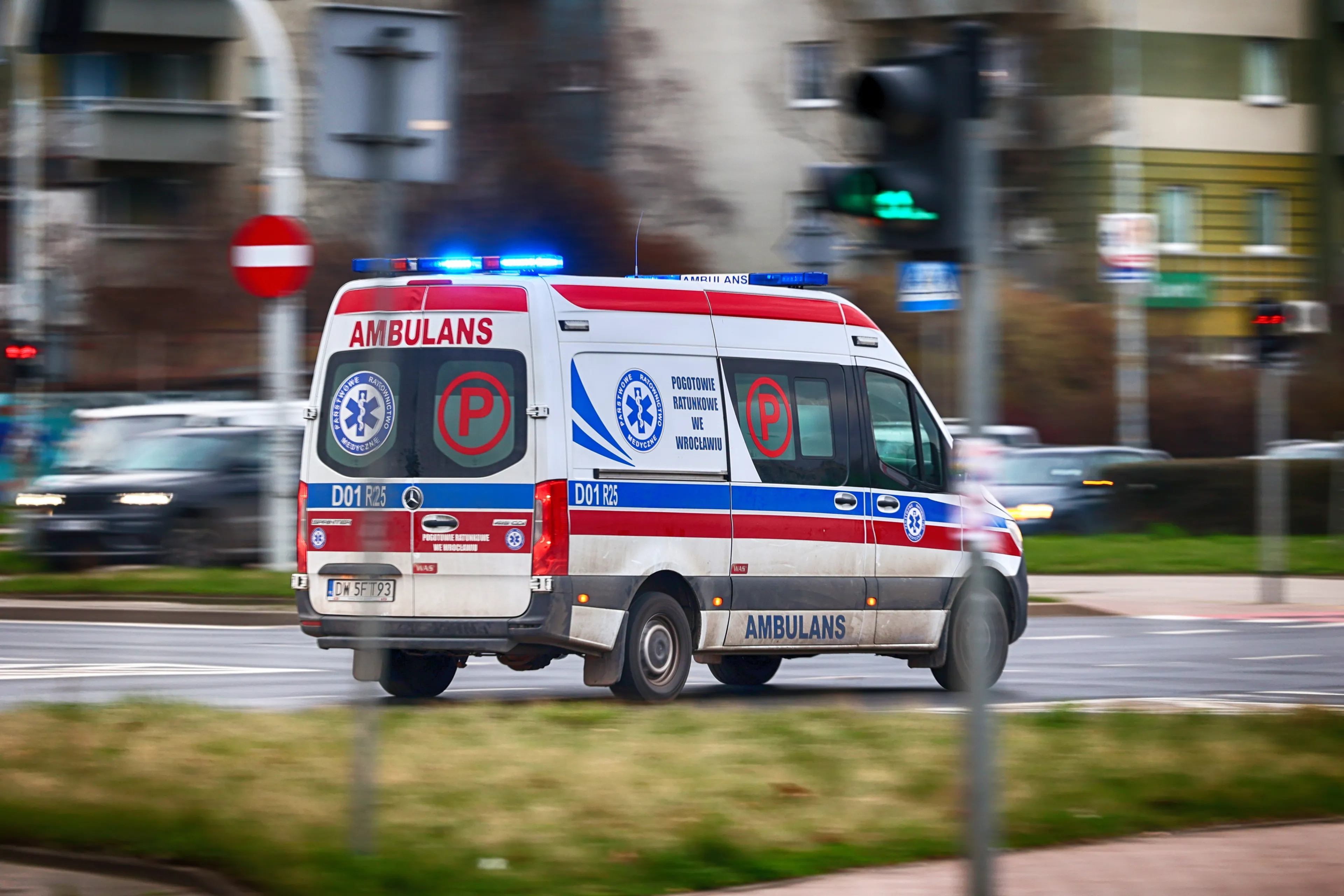 Wypadek przy pracy po alkoholu. Czy zasiłek jest zawsze wykluczony?
