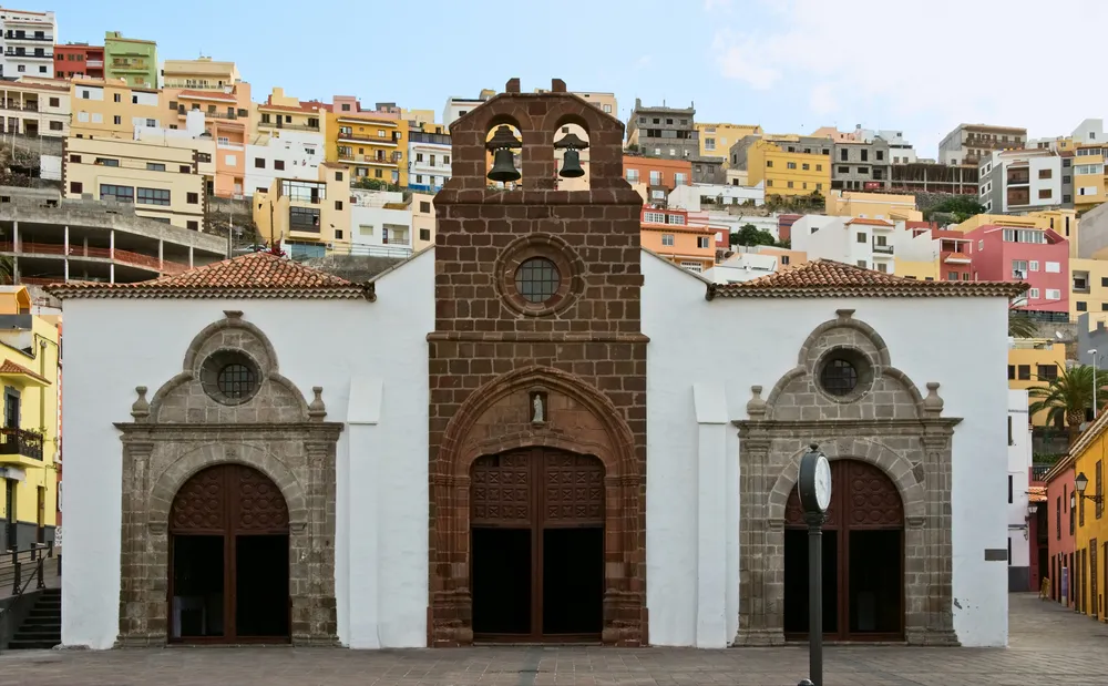 955462-miejscowosc-san-sebastian-na-wyspie-gomera.jpg
