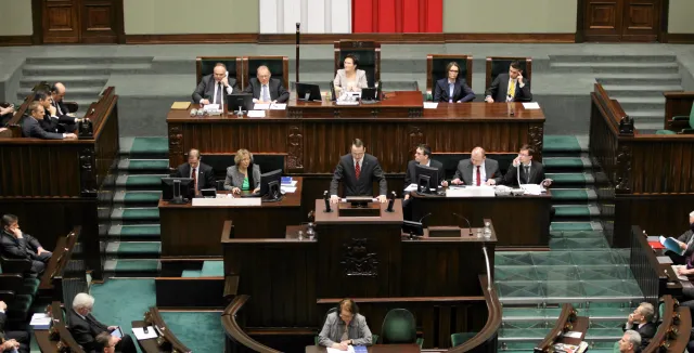 Sikorski w Sejmie: działanie państw UE w pojedynkę to niebezpieczne mrzonki