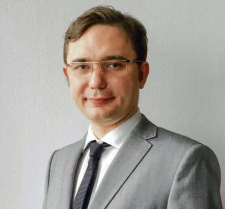 2182955-piotr-swiniarski-adwokat-w-departamencie.jpg