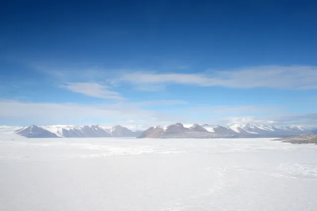 "WSJ": Trump może pozwolić na ponowne odwierty w Arktyce