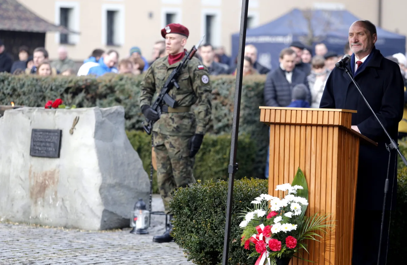 Macierewicz: Wspominając bohaterstwo Cichociemnych trzeba przypomnieć Kuklińskiego i ofiary Smoleńska