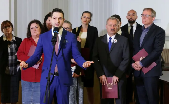 Jaki: Przesłuchanie Gronkiewicz-Waltz w sprawie reprywatyzacji - 28 czerwca