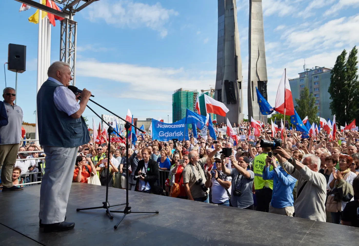 Wałęsa na wiecu w Gdańsku: Nie można pozwolić na zmianę układu. Zawsze będę z wami