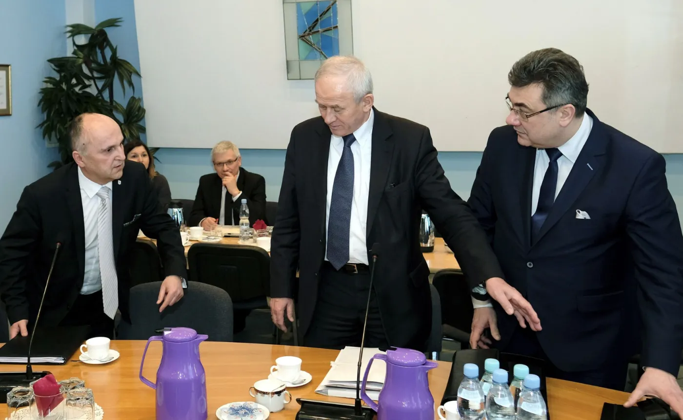 Energetyczna próba sił w Enei