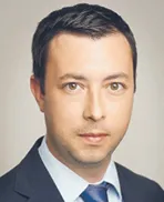 3283322-marcin-ziolkowski-adwokat-w-kancelarii.jpg
