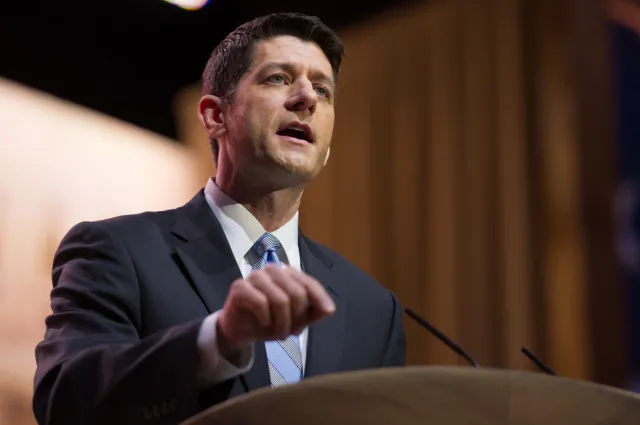 Trump zawłaszcza republikanów: Frakcja umiarkowana przegrywa z populizmem prezydenta