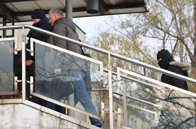 Były szef KNF nie przyznaje się do winy