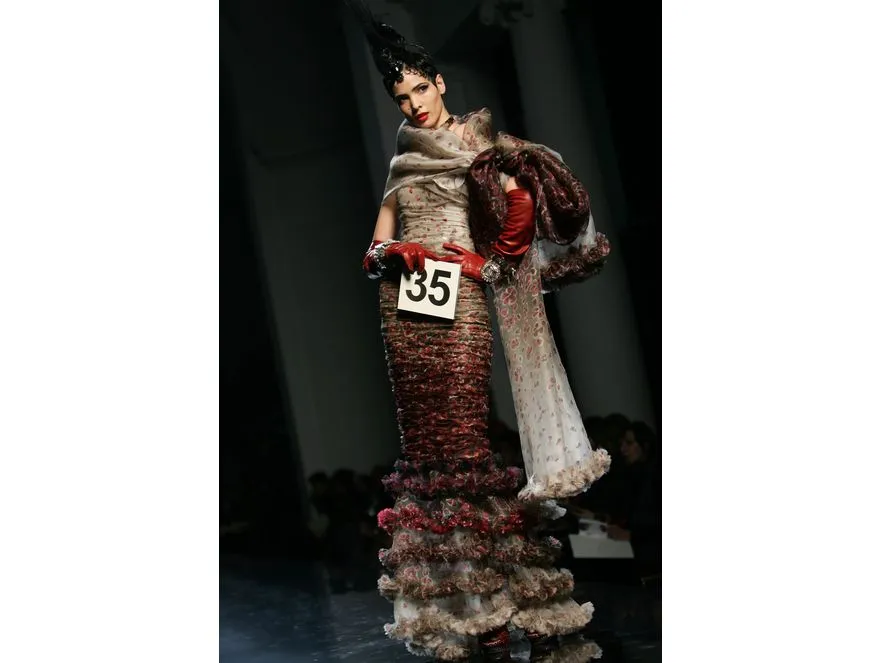1784927-kolekcja-haute-couture-jeana-paula.jpg
