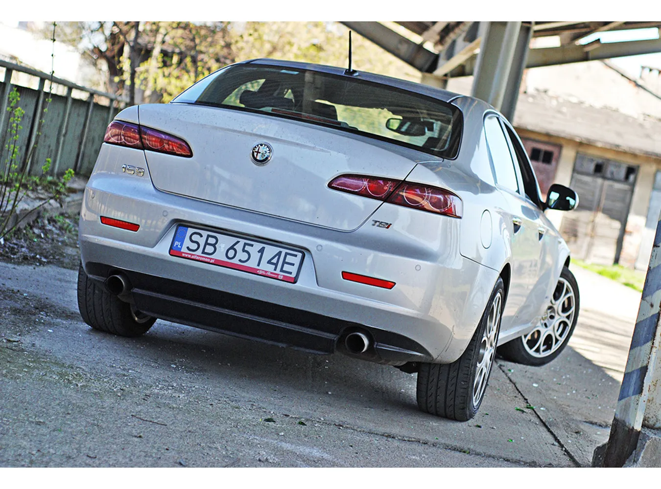 2048514-alfa-romeo-159-tbi-policja-test-11.jpg