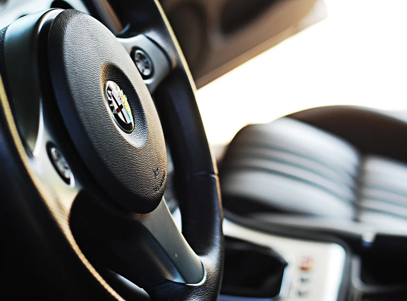 2048689-alfa-romeo-159-tbi-policja-test-18.jpg