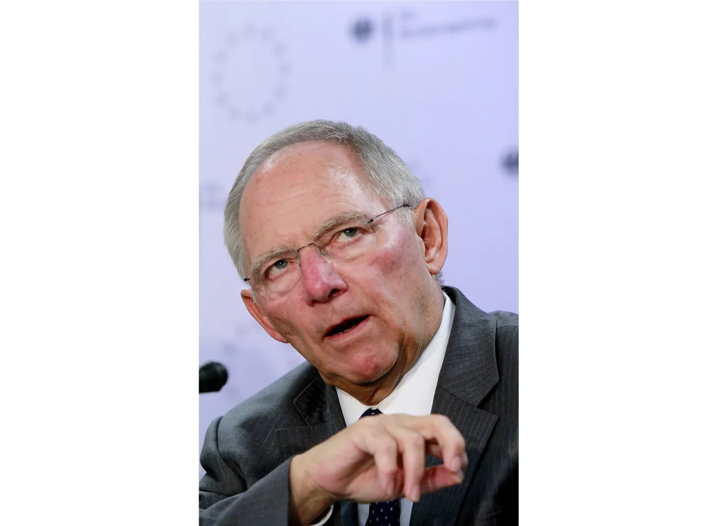 2267300-niemiecki-minister-finansow-wolfgang.jpg