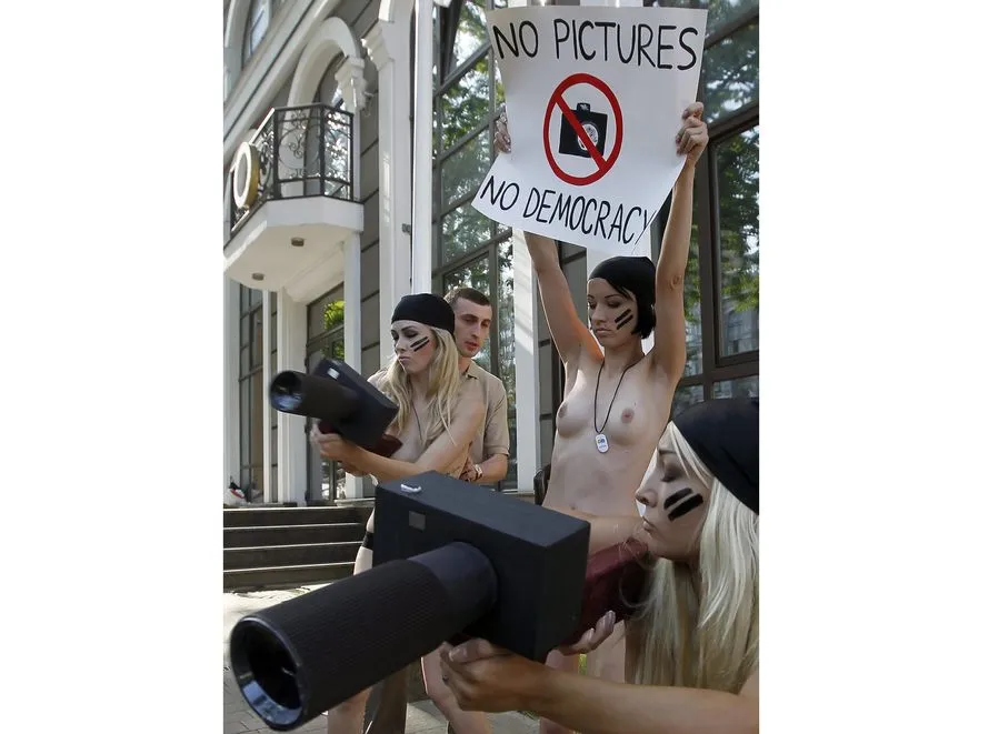 2287705-femen.jpg