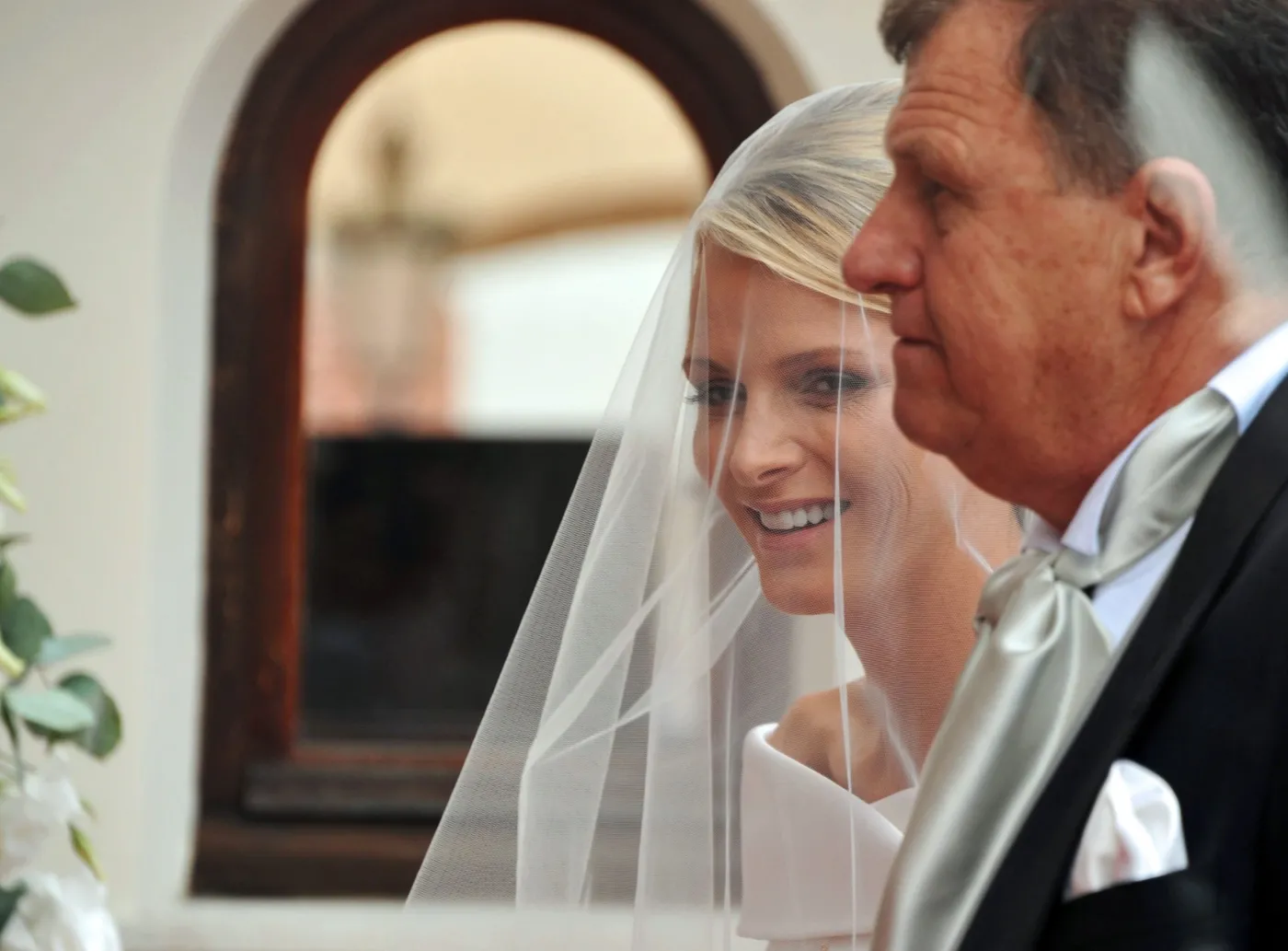 2234666-charlene-wittstock-omal-nie-uciekla.jpg