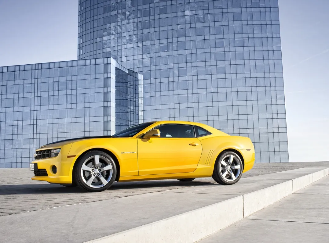 2519024-chevroletcamarocoupe-static-05-small.jpg