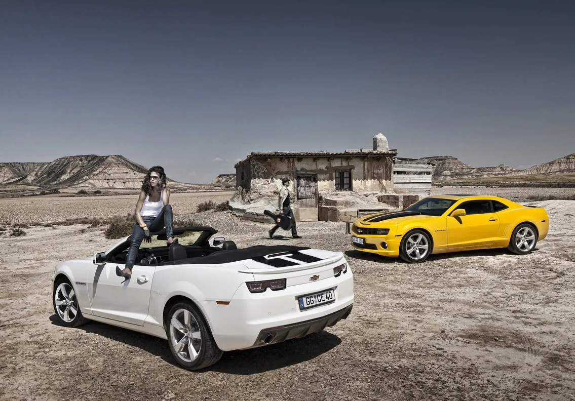 2519316-chevroletcamarocoupe-static-24-small.jpg