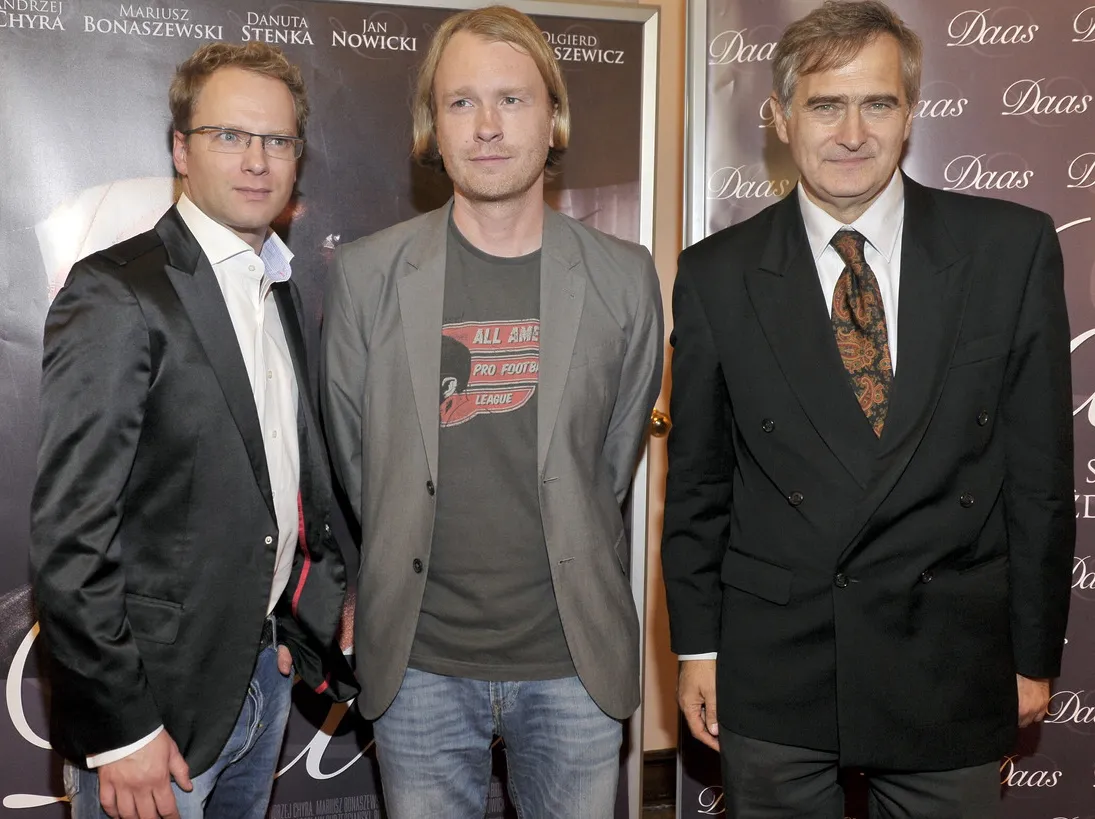 2571674-maciej-stuhr-adrian-panek-i-olgierd.jpg