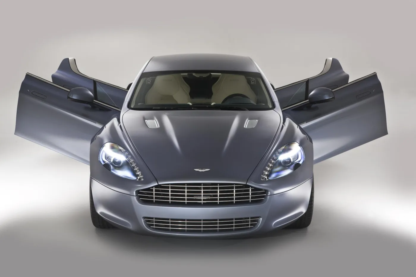 2014487-aston.jpg