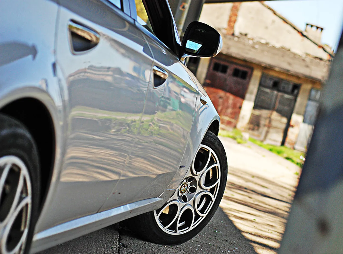 2048564-alfa-romeo-159-tbi-policja-test-13.jpg