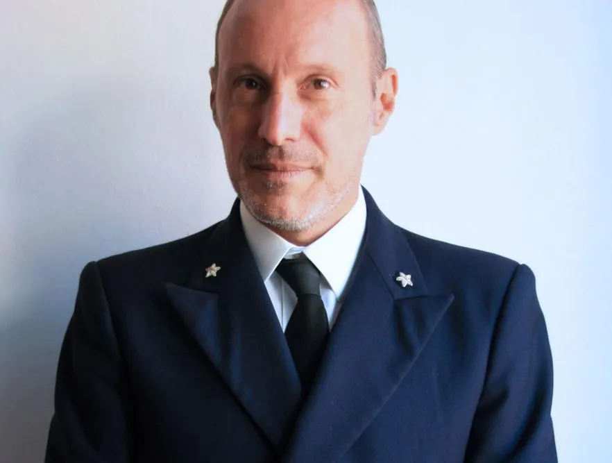 2996607-kapitan-wloskiej-strazy-przybrzeznej.jpg