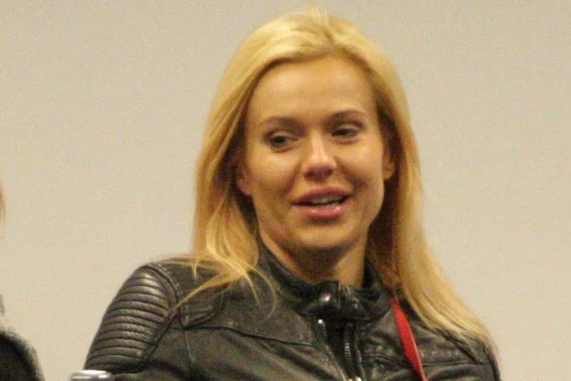 Doda położyła się u fryzjera. Co się z nią ostatnio dzieje?