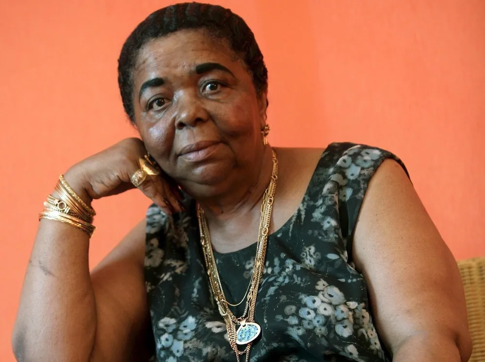 2873323-cesaria-evora-na-nice-jazz-festival.jpg