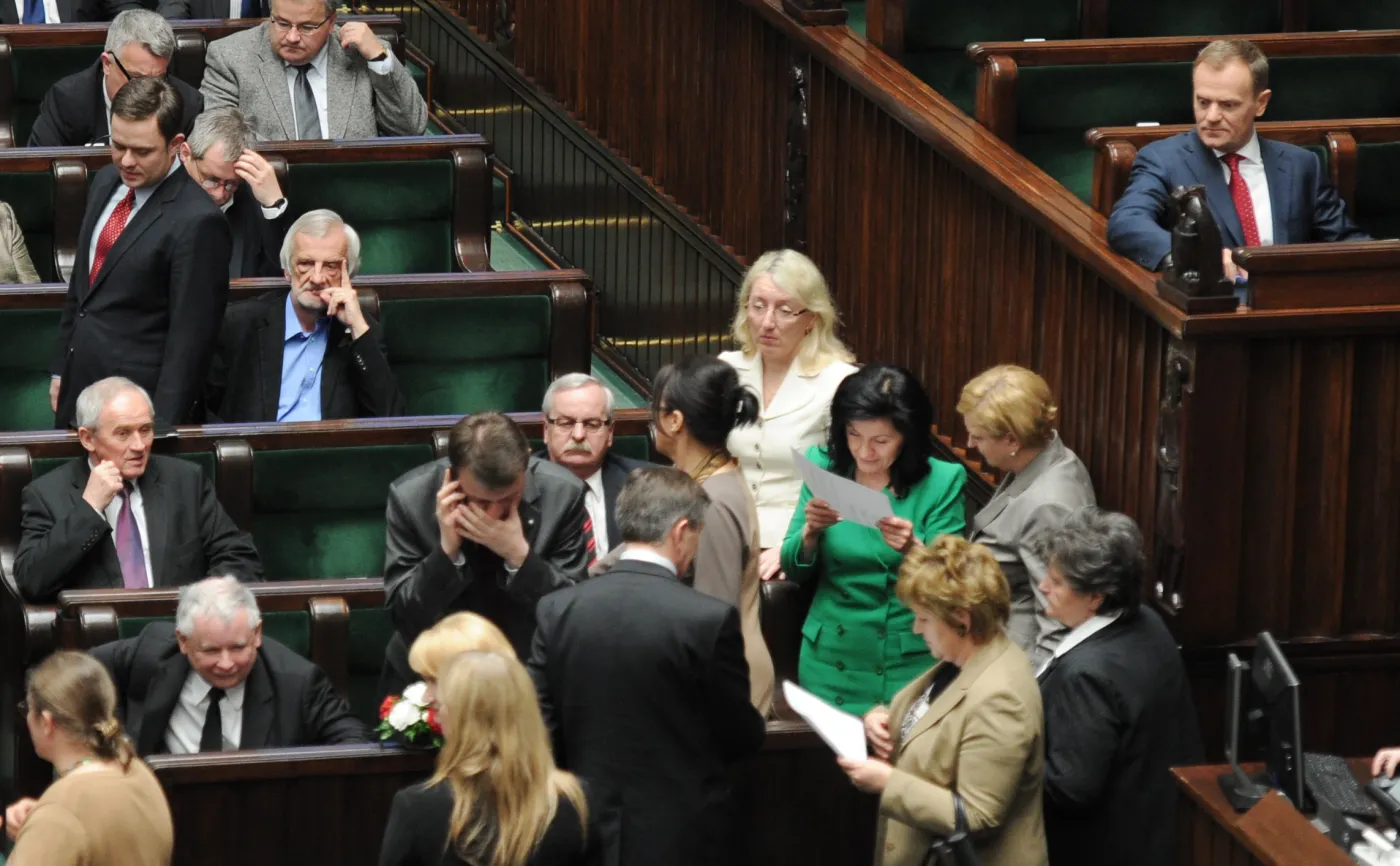 Schetyna wysyła prokuratorów do PiS i Kaczyńskiego