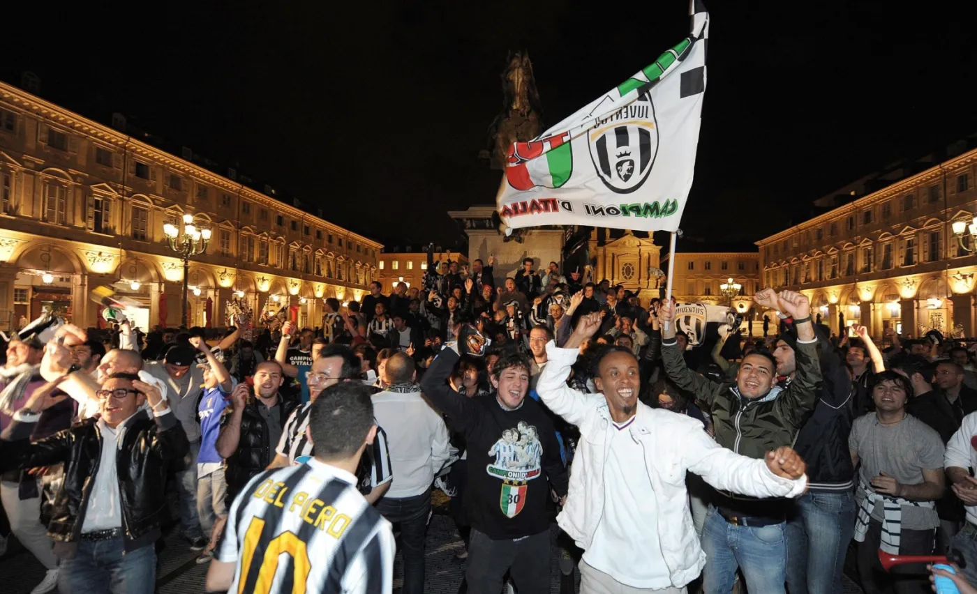 3458825-kibice-juventusu-swietuja-zdobycie.jpg