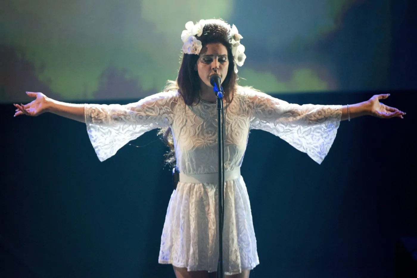 3746915-lana-del-rey-na-46th-montreux-jazz.jpg